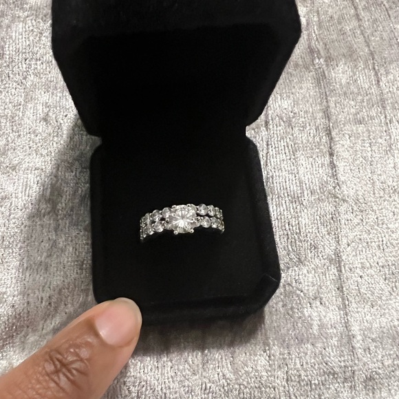 Engagement Ring - Picture 2 of 9